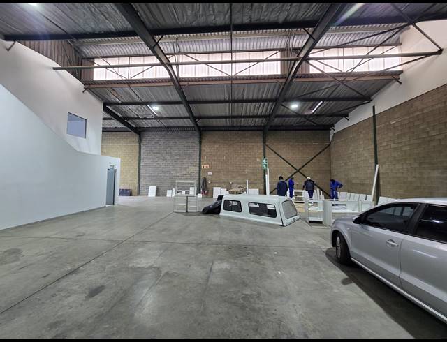 420M² WAREHOUSE TO LET IN MEADOWDALE